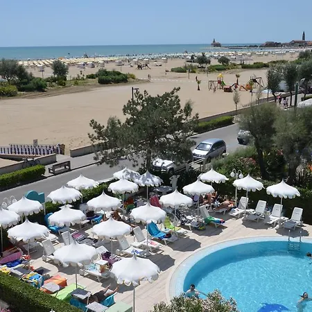 Alexander Hotel 3*